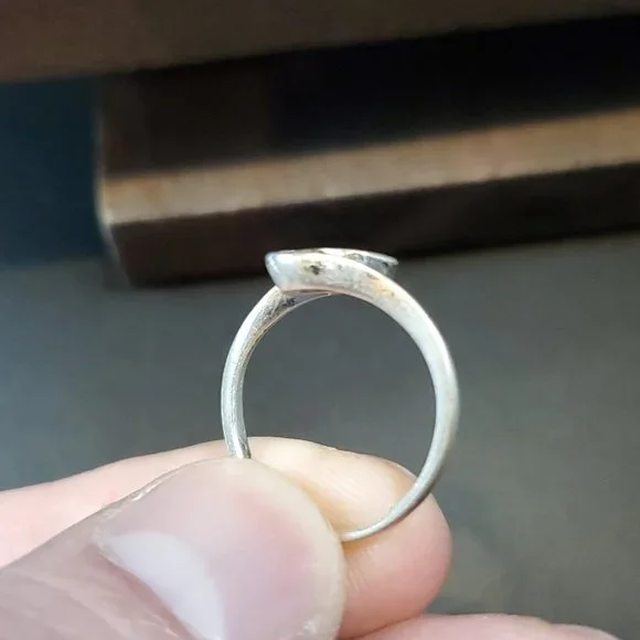 Size 7 925 Sterling Silver Slightly Rustic Double CZ Gem Ring - Picture 3 of 7